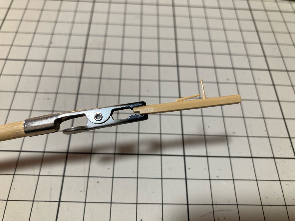 塗装がはかどる持ち手たち